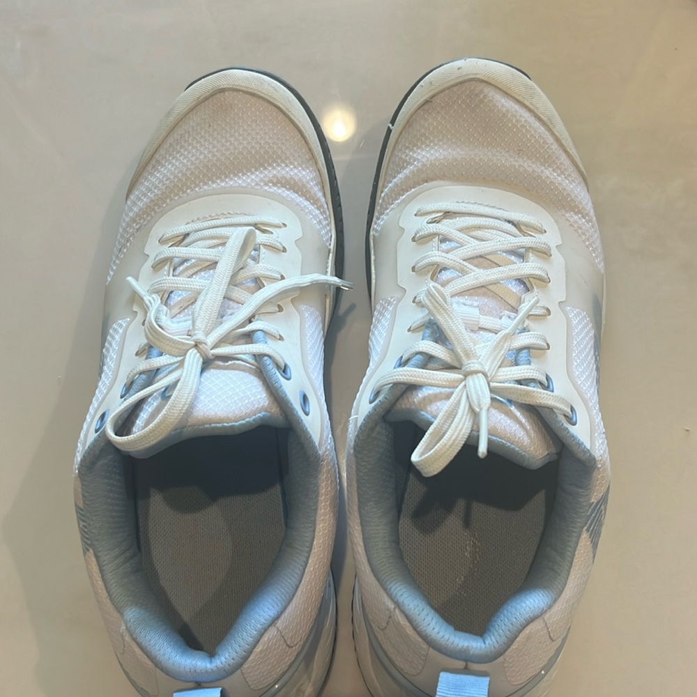 Prince worn once tennis shoes